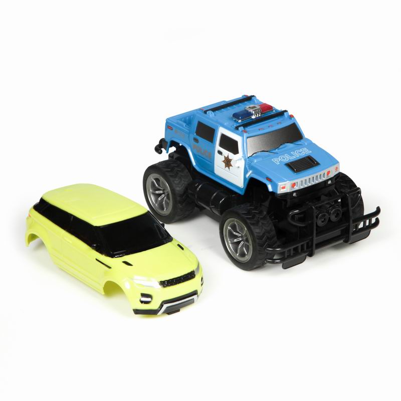 Машина на ру 1:24 со сменным корпусом, аккум. YAKO M6272