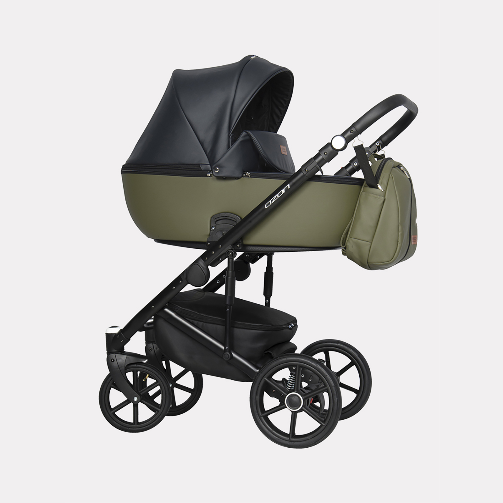 Коляска 3 в 1 RIKO BASIC OZON 02 черно-зеленый