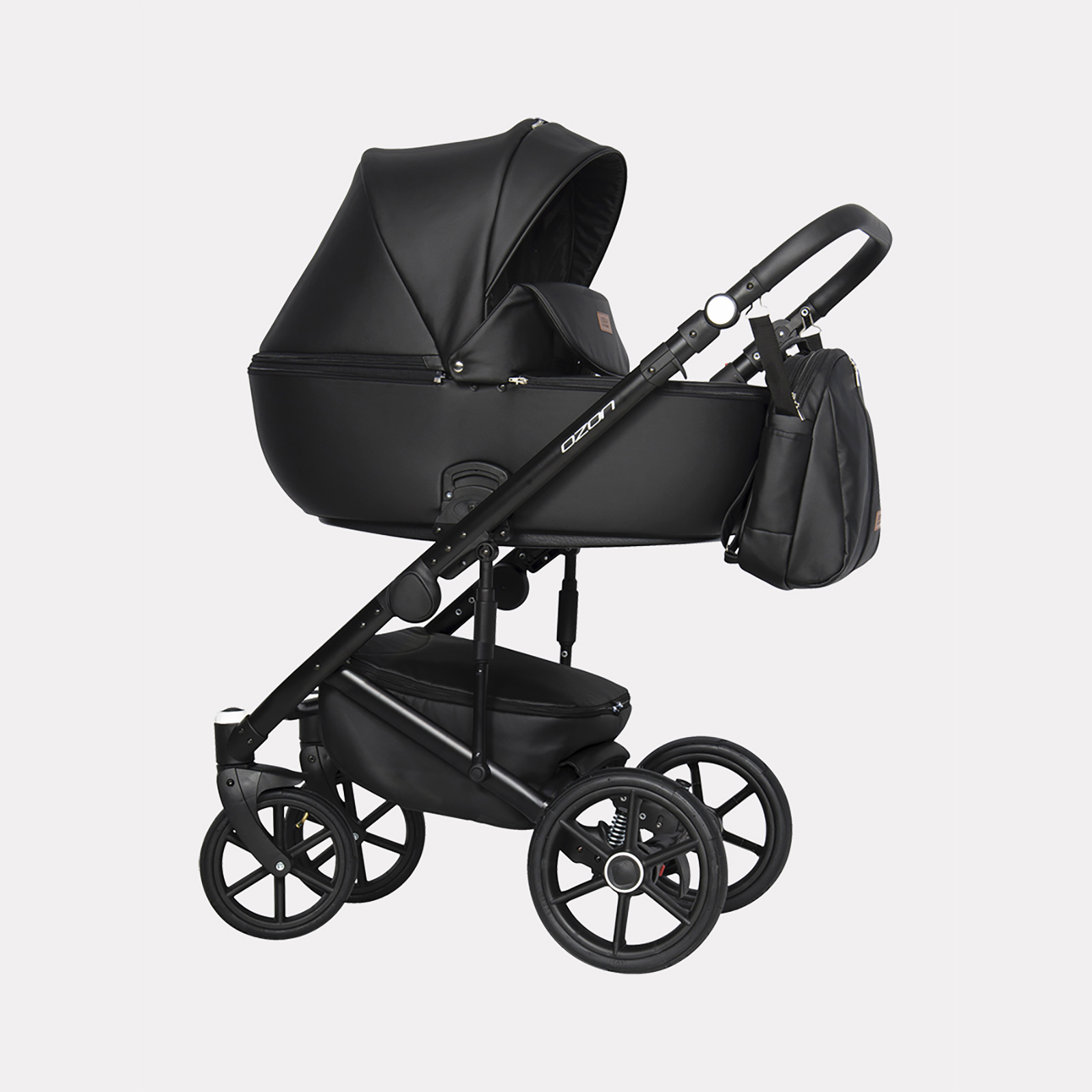 Коляска 3 в 1 RIKO BASIC OZON 06 черный