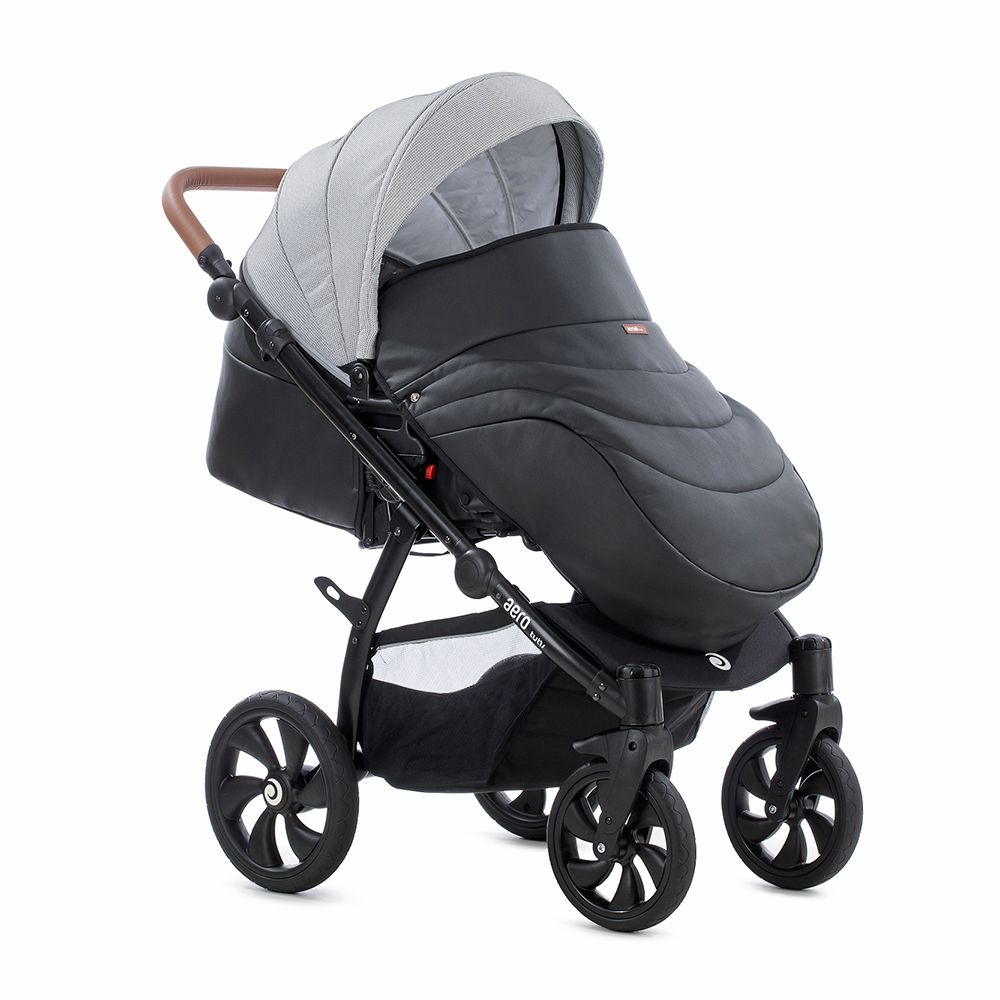Прогулочная коляска Tutis Aero Black Leather