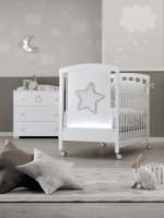 Детская кроватка Erbesi Star LED