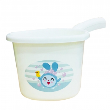 Ковшик детский Littel Angel "Малышарики" — молочный