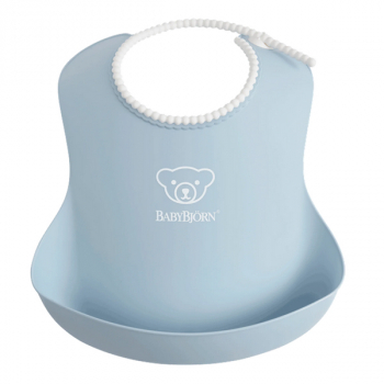 Нагрудник мягкий с карманом BabyBjorn [ art. 0463 ] — 67 / Нежно-голубой