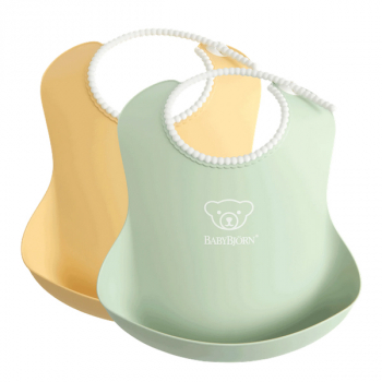 Нагрудник мягкий пластиковый (2 шт.) BabyBjorn "Soft Bib" [ art. 0463 ] — 42 / Нежно-зеленый