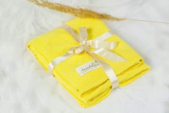 Плед вязаный Amarobaby 105*75 Ромбы — желтый