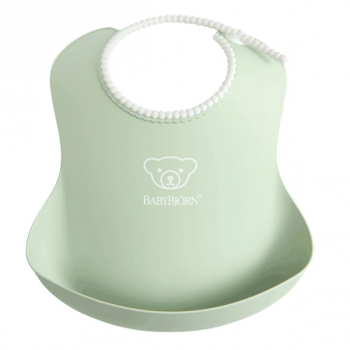 Нагрудник мягкий с карманом BabyBjorn [ art. 0463 ] — 61 / Нежно-зеленый